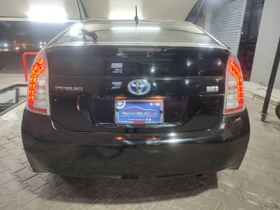 Toyota Prius S Touring Selection 1.8 2012 (1800 cc)- Exchange Accepted