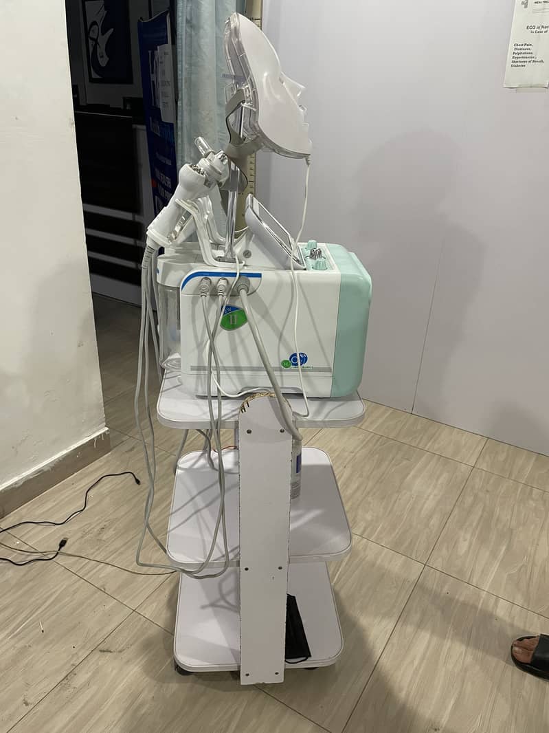 Hydrafacial machine 2