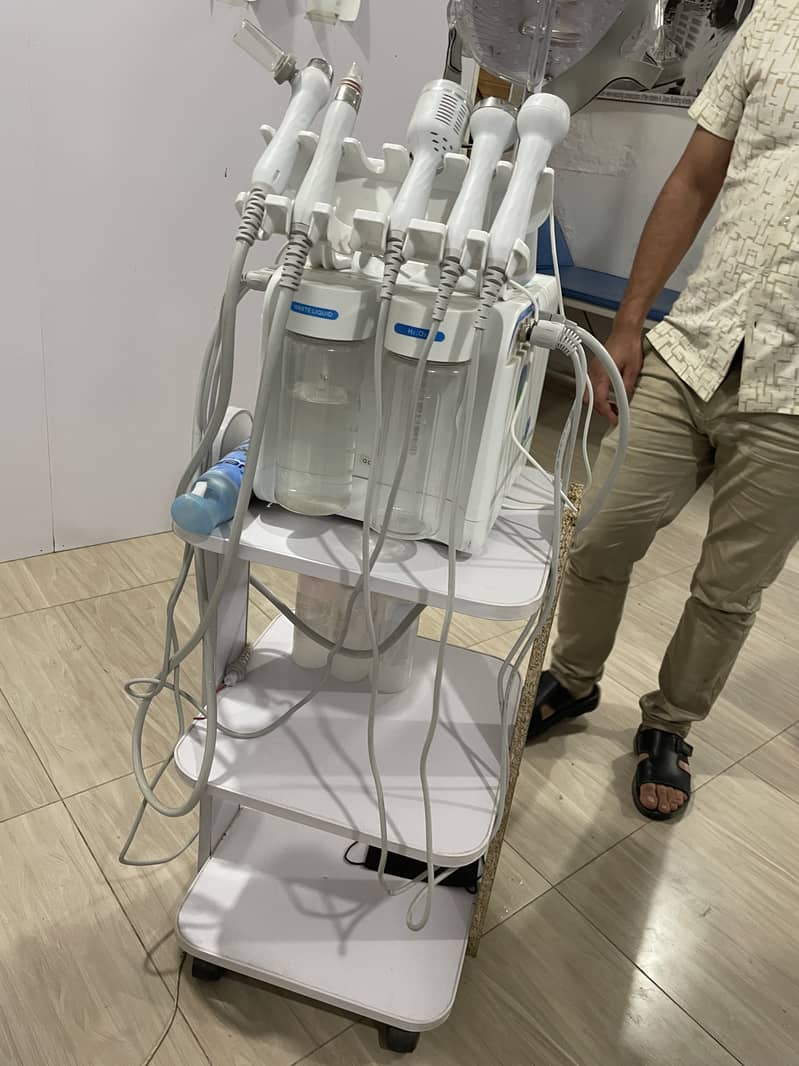 Hydrafacial machine 3