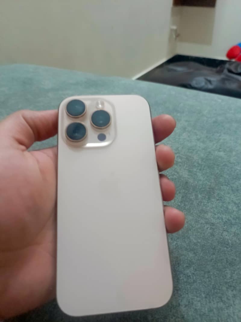 Iphone 16 pro 0