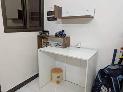 Wodeen study table