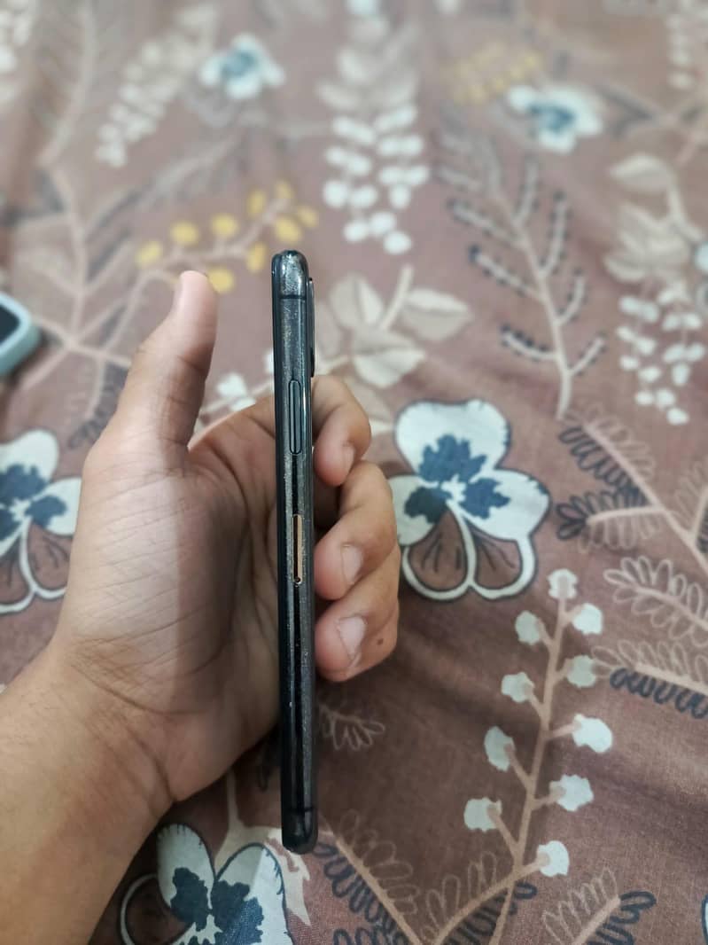 apple iphone x 3