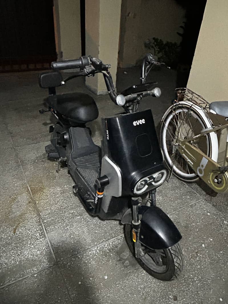 Evee Mito plus 1