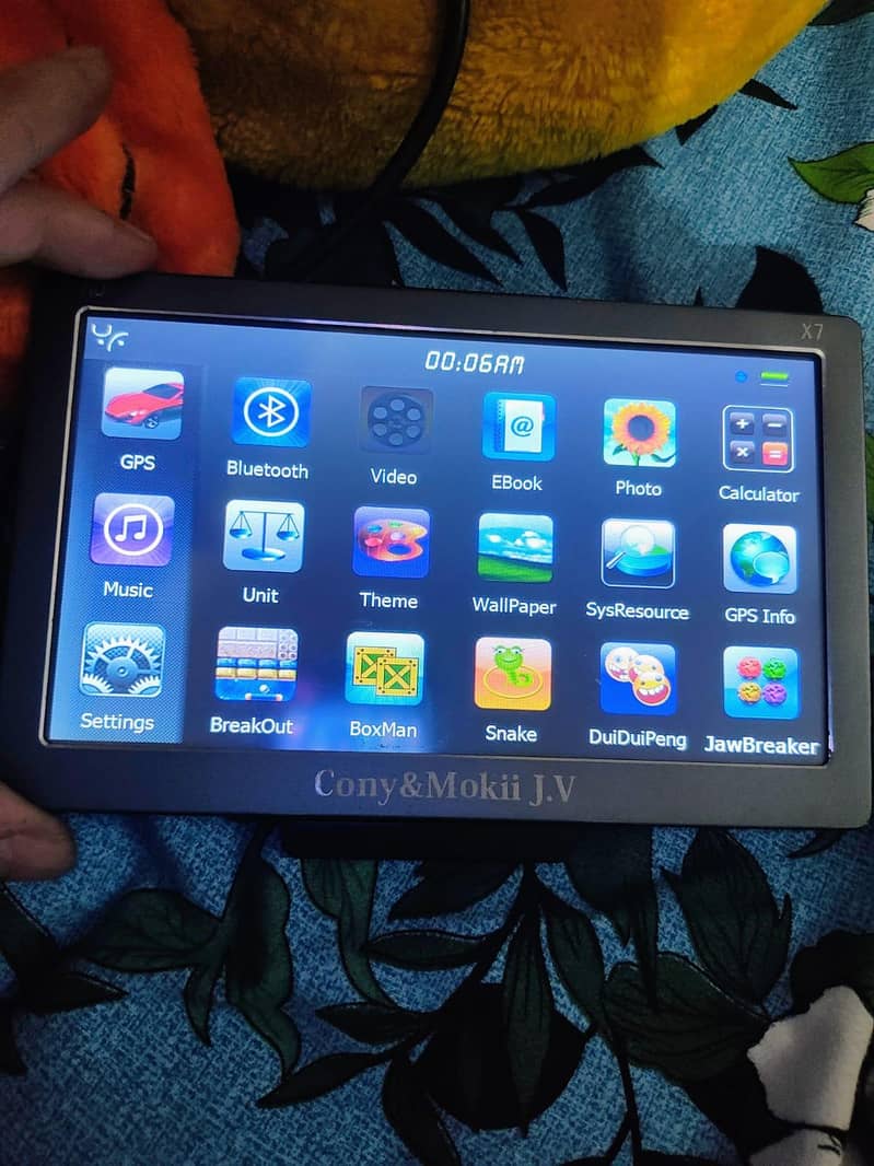 touch lcd gps and many more function 1
