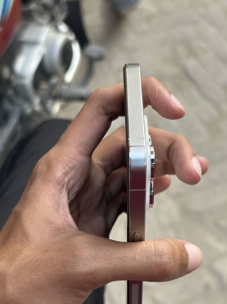 iPhone 14 pro max 1