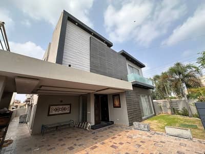 1 KANAL FULLY FURNISHED AND ELEGANT HOUSE IS AVAILABLE FOR RENT IN DHA PHASE 5