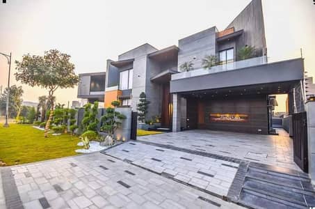 2 KANAL ELEGANT AND FULLY MAINTAINED SUPER HOT LOCATED BUNGALOW IS AVAILABLE IN THE BEST BLOCK OF DHA LAHORE.