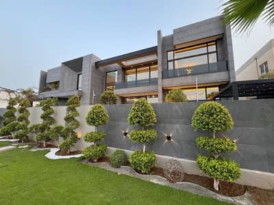 2 KANAL ELEGANT AND FULLY MAINTAINED SUPER HOT LOCATED BUNGALOW IS AVAILABLE IN THE BEST BLOCK OF DHA LAHORE.