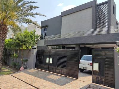 PHASE 6 1-KANAL BRAND NEW SEMI FURNISHED HOUSE WITH FULL BASEMENT FOR RENT