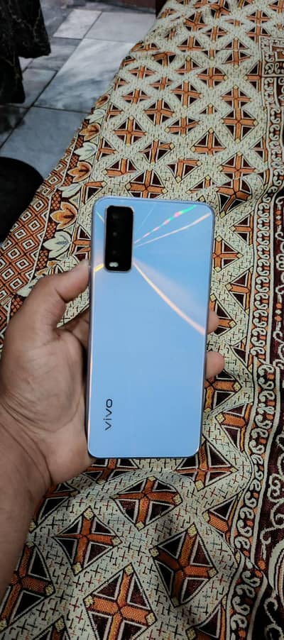vivo y20 4gb 64gb saaf condition only mobile