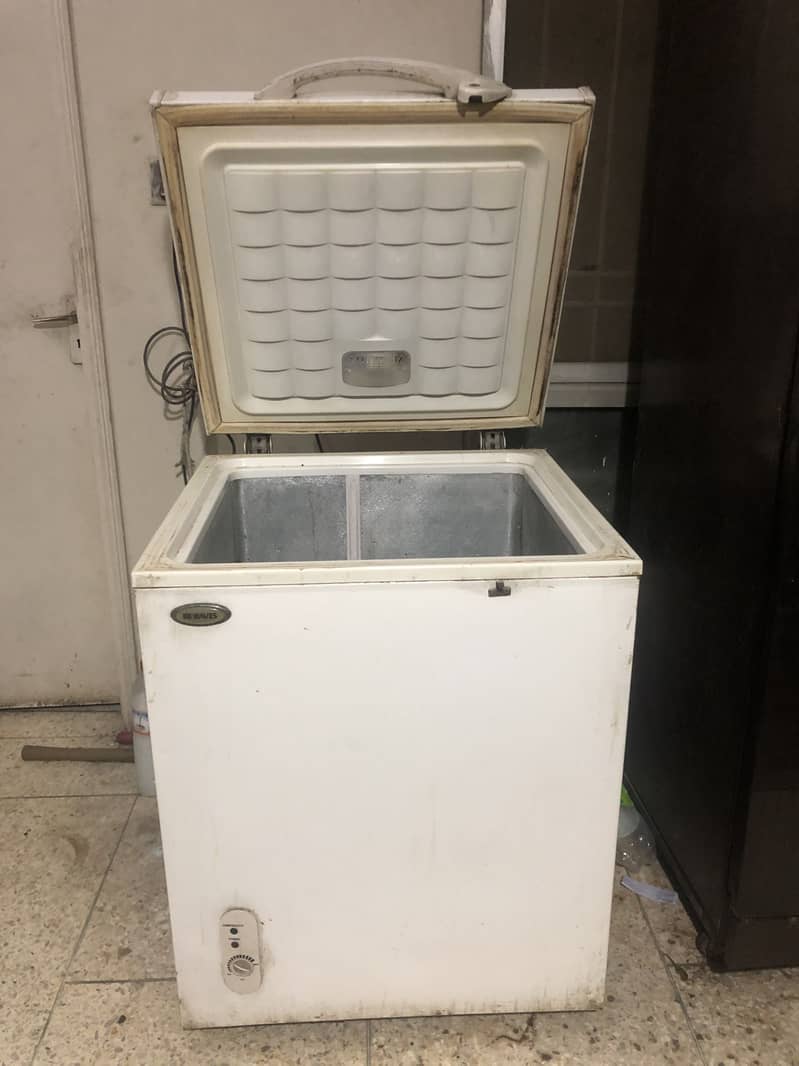 Waves deep freezer 4