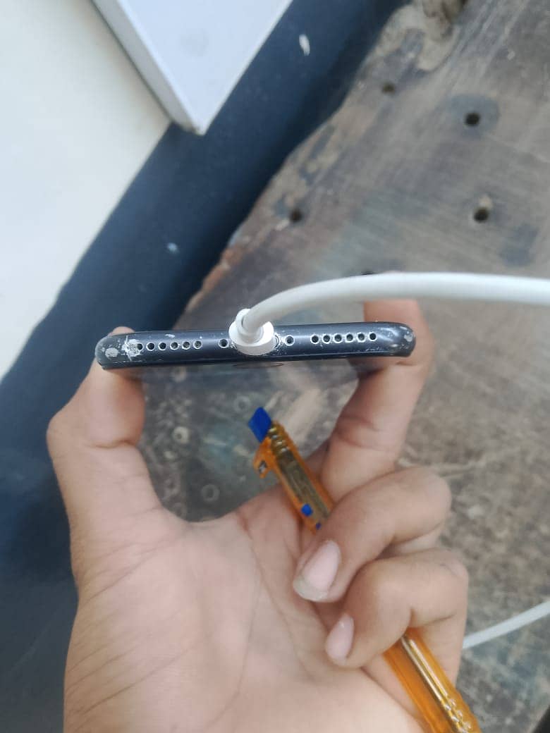 Apple iPhone 7pta 3