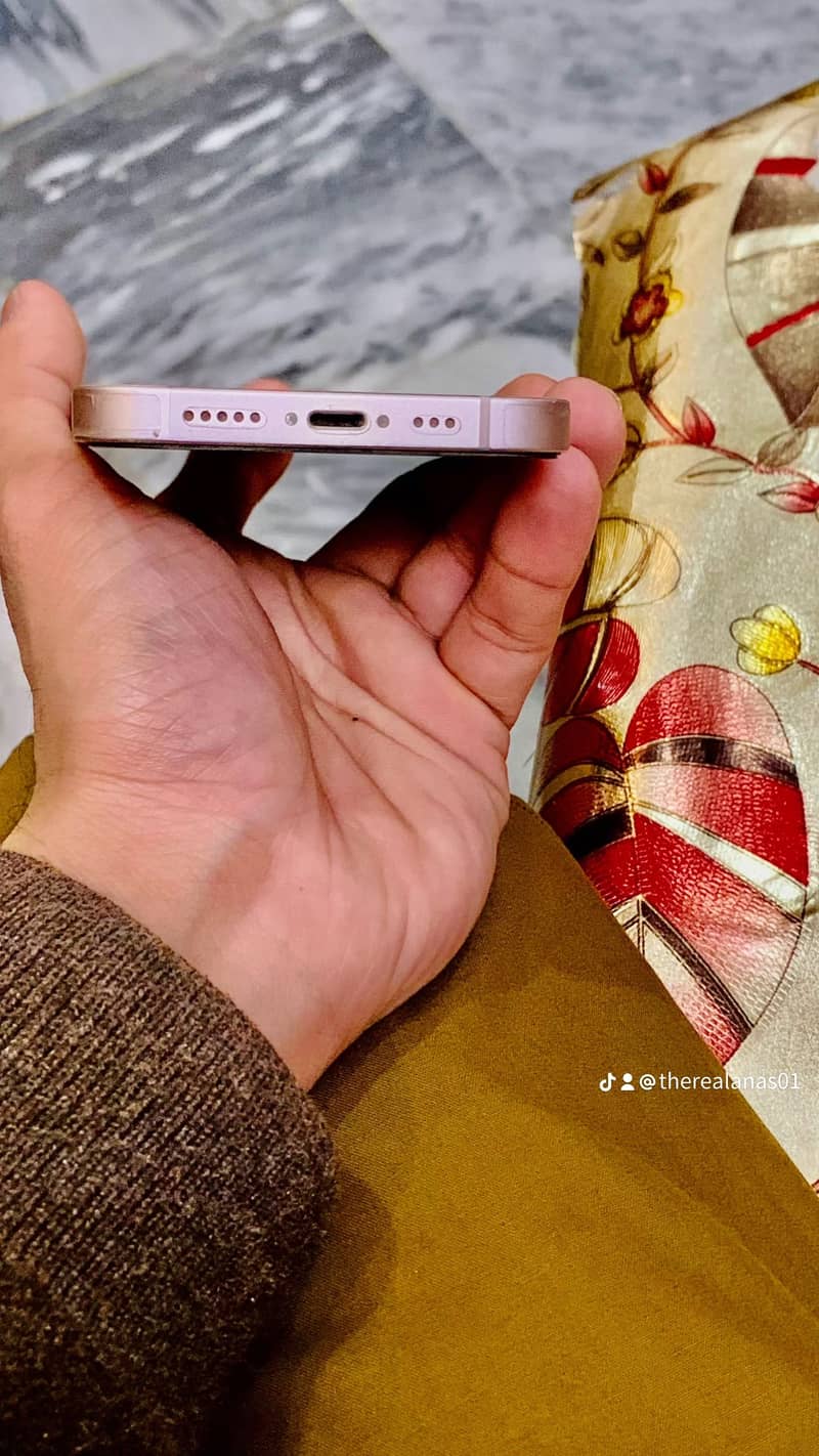 Iphone 13 2