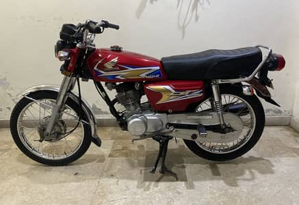 HONDA CG 125 CALL 03029636017 ALL ORIGINAL CONDITION ARGENT SALE