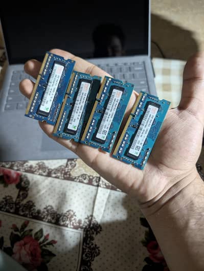 4 (2gb ram LPDDR3)
