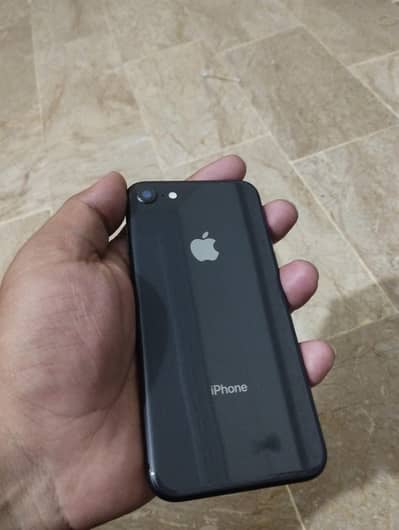 IPHONE 8