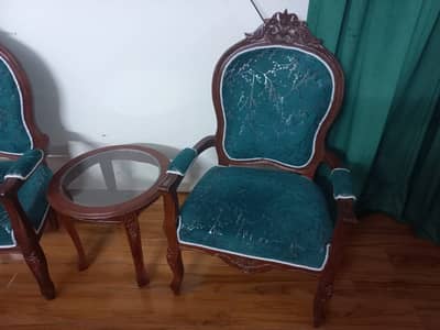 Room chairs with coffee table