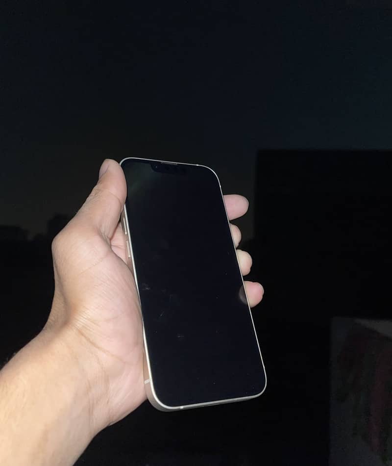 Iphone 13 4