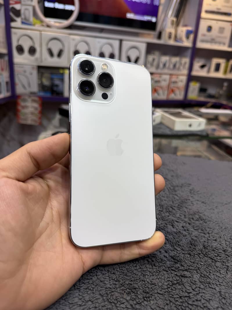 Iphone 13 pro max 1