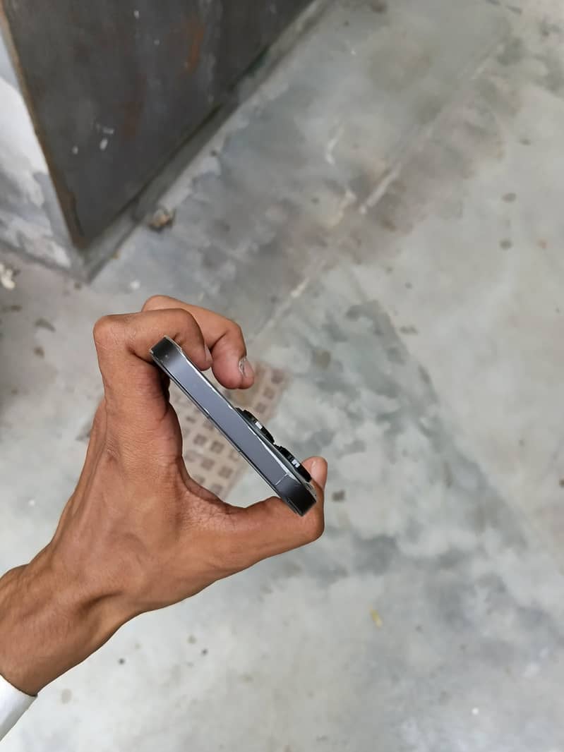 iPhone 14 pm 6