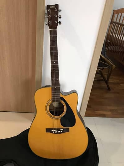 Brand New Guitar with warranty & Complete Accessories