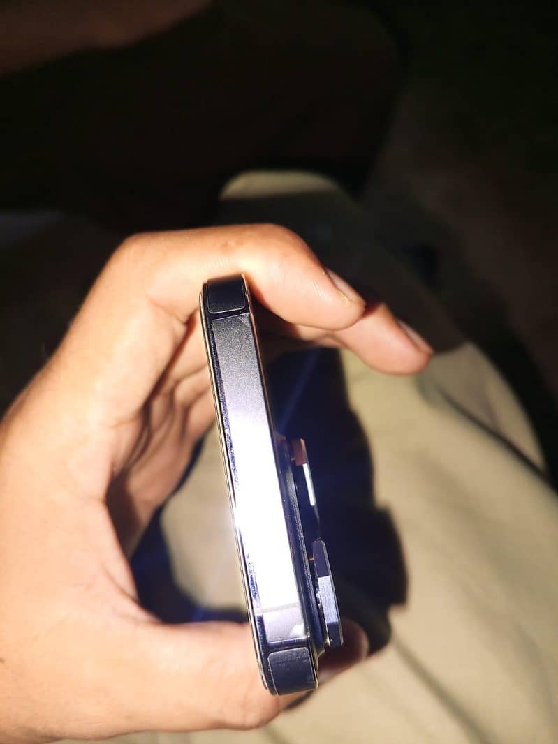 iphone 14 pro 2