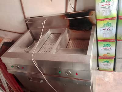 A. M. Traders Four Baskets Deep Fryer