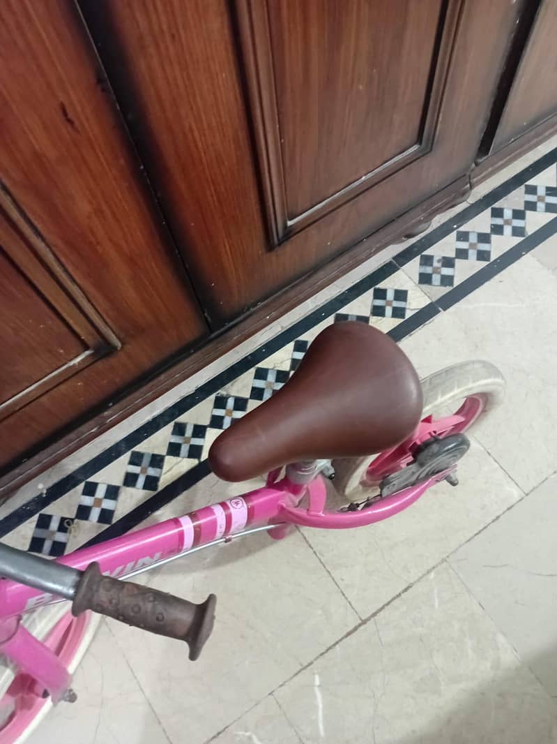 Different Scooties (Cycle) 9