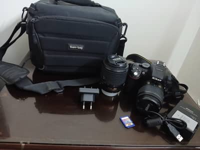 d5300 with 2 lenses