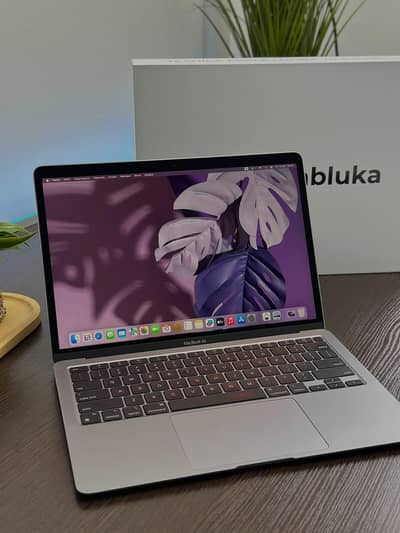 MacBook air M1 2020 _ space gray