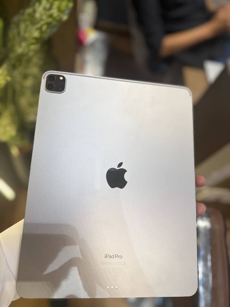 iPad Pro 12.9inch - M2 Chip 4