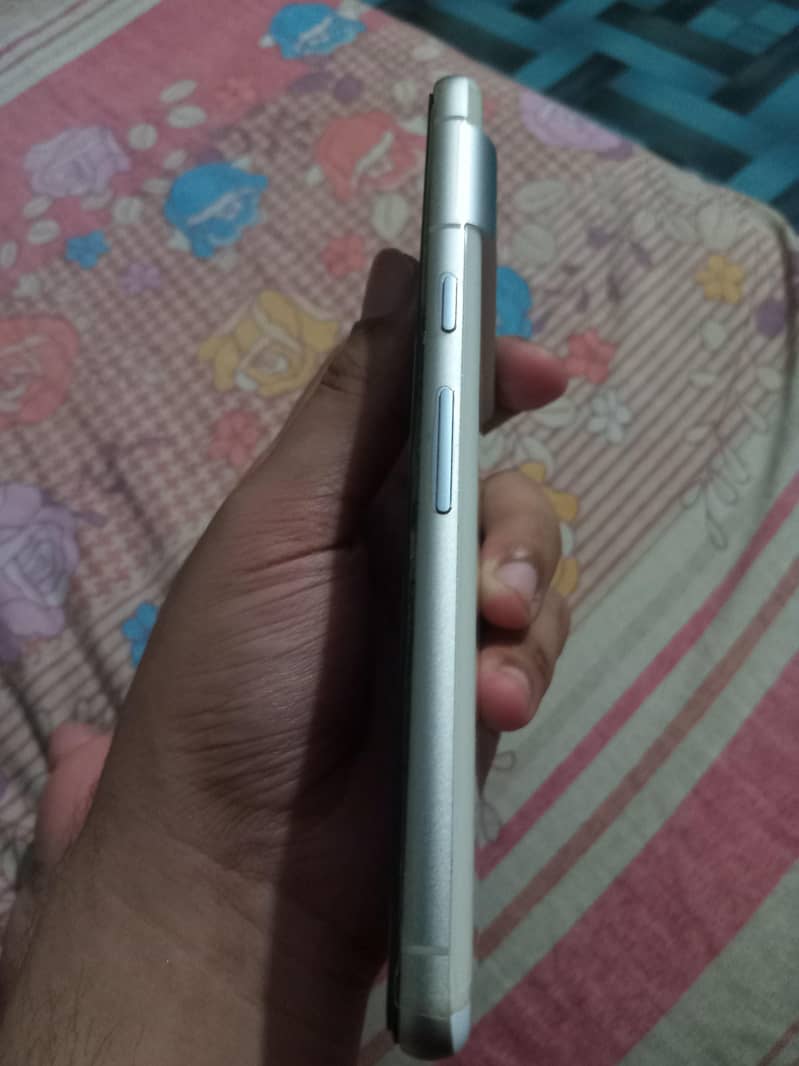 GOOGLE PIXEL 7 4