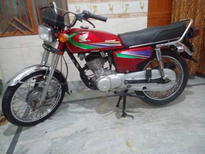Honda 125 in good  condition 14 model with biometric