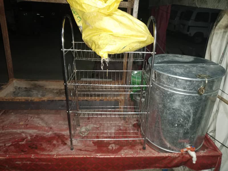 تکہ سیخ کا سامان اور چار ٹائروں والا ٹھیلہ برائے فروخت 3