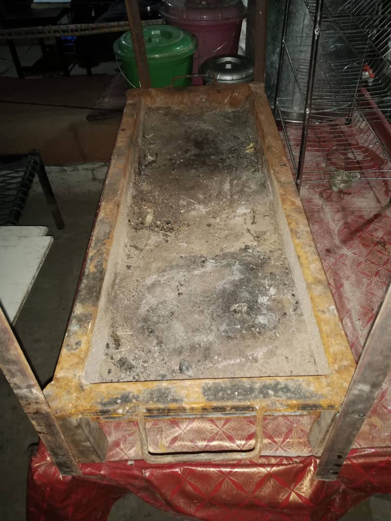 تکہ سیخ کا سامان اور چار ٹائروں والا ٹھیلہ برائے فروخت 5