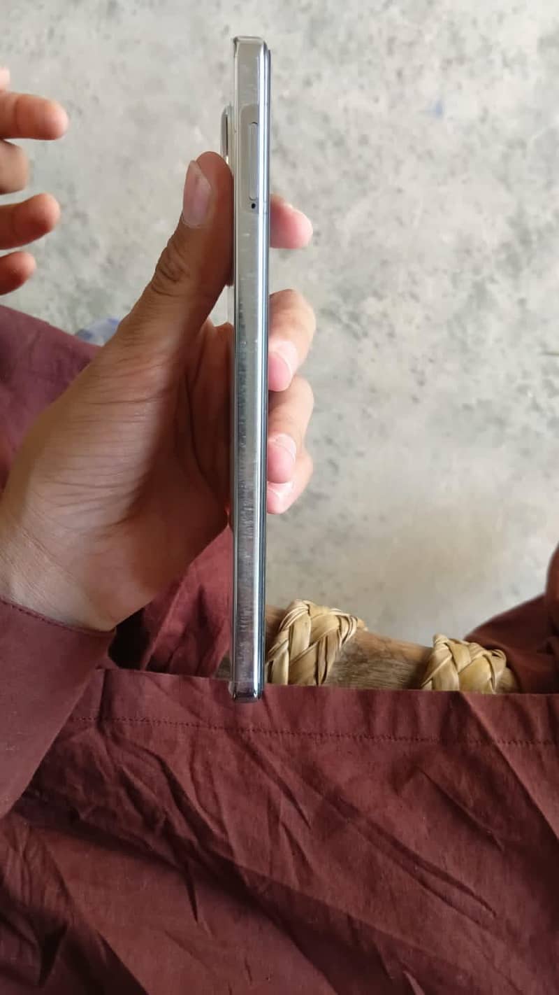 Tecno camon 30 2