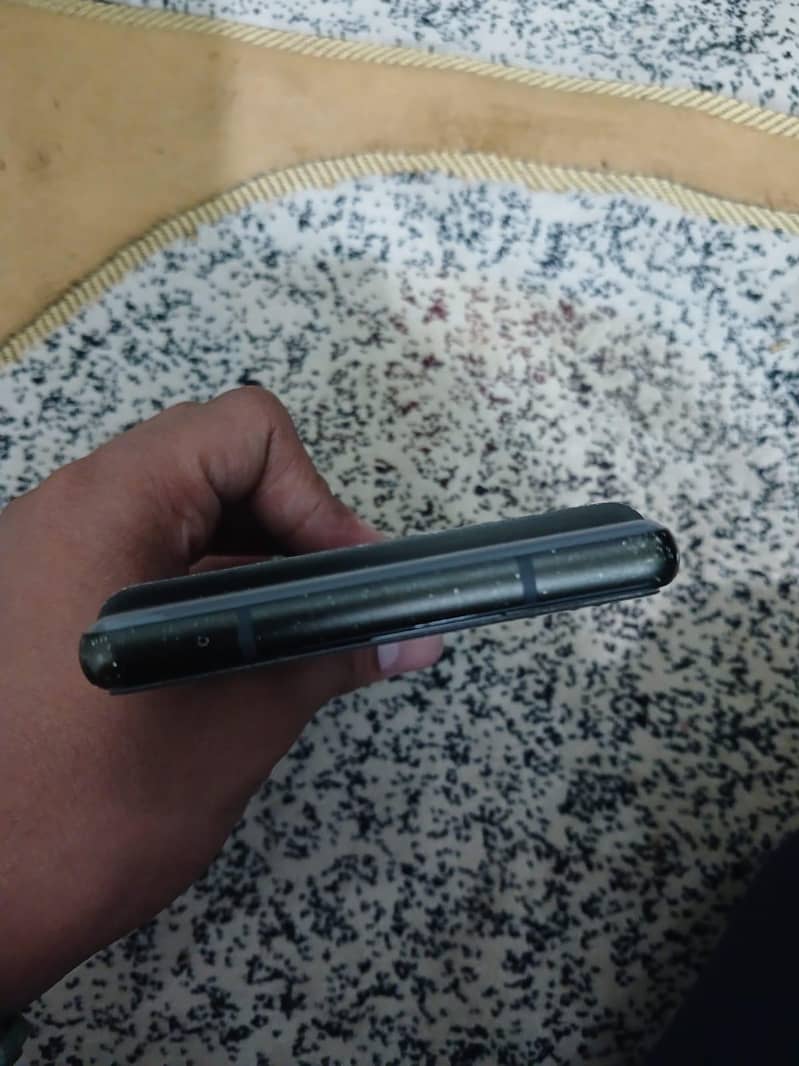 Google Pixel 6 4