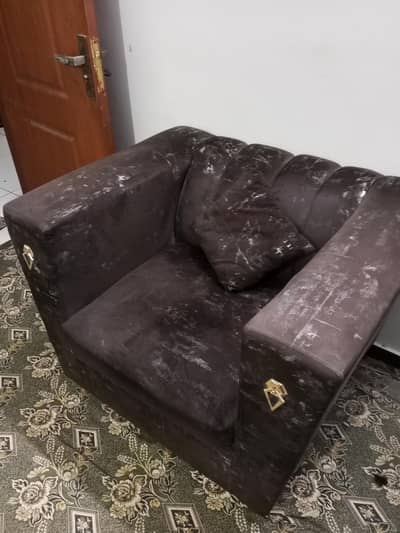 5 seater sofa set  Turkish fabric like new urgent sale