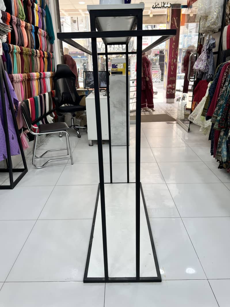 Cloth stand 0