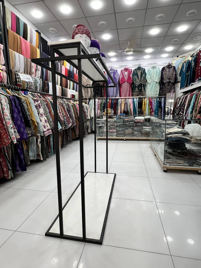 Cloth stand 1