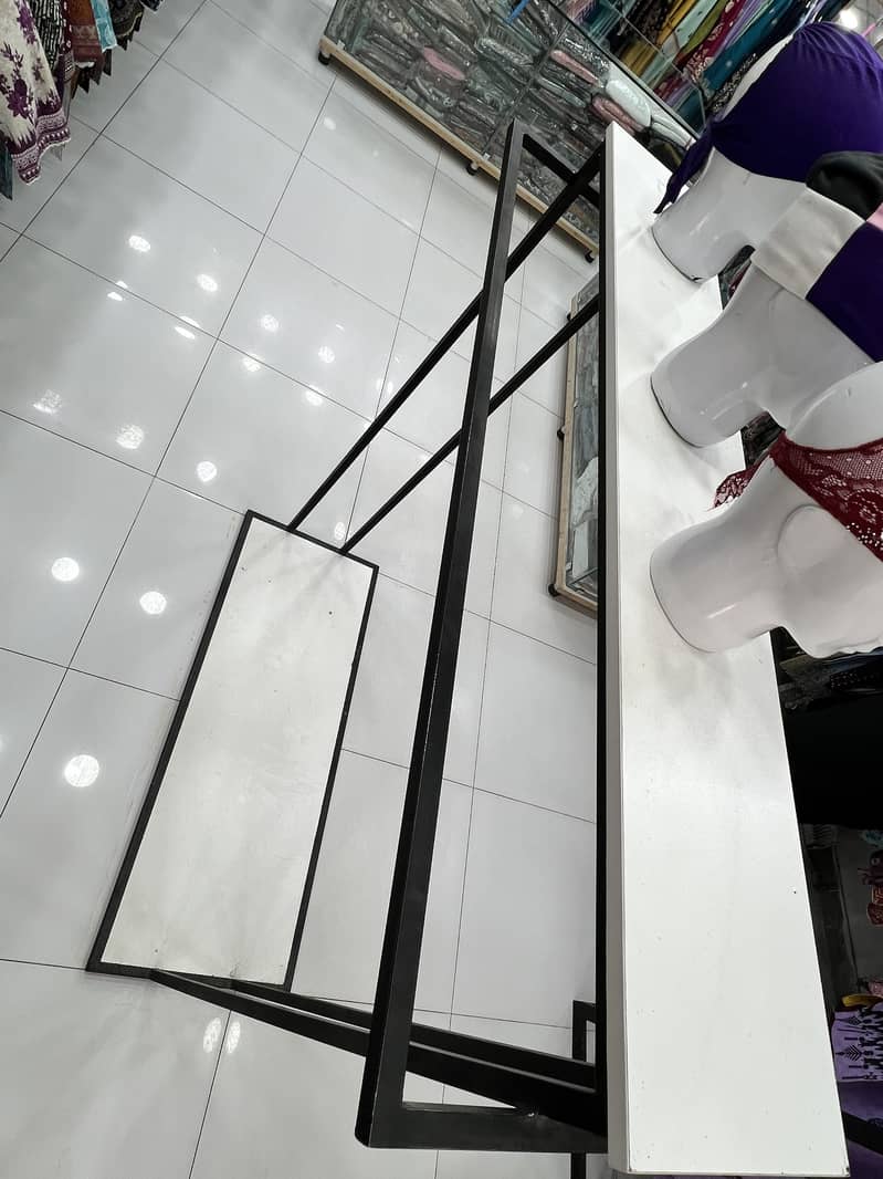 Cloth stand 3