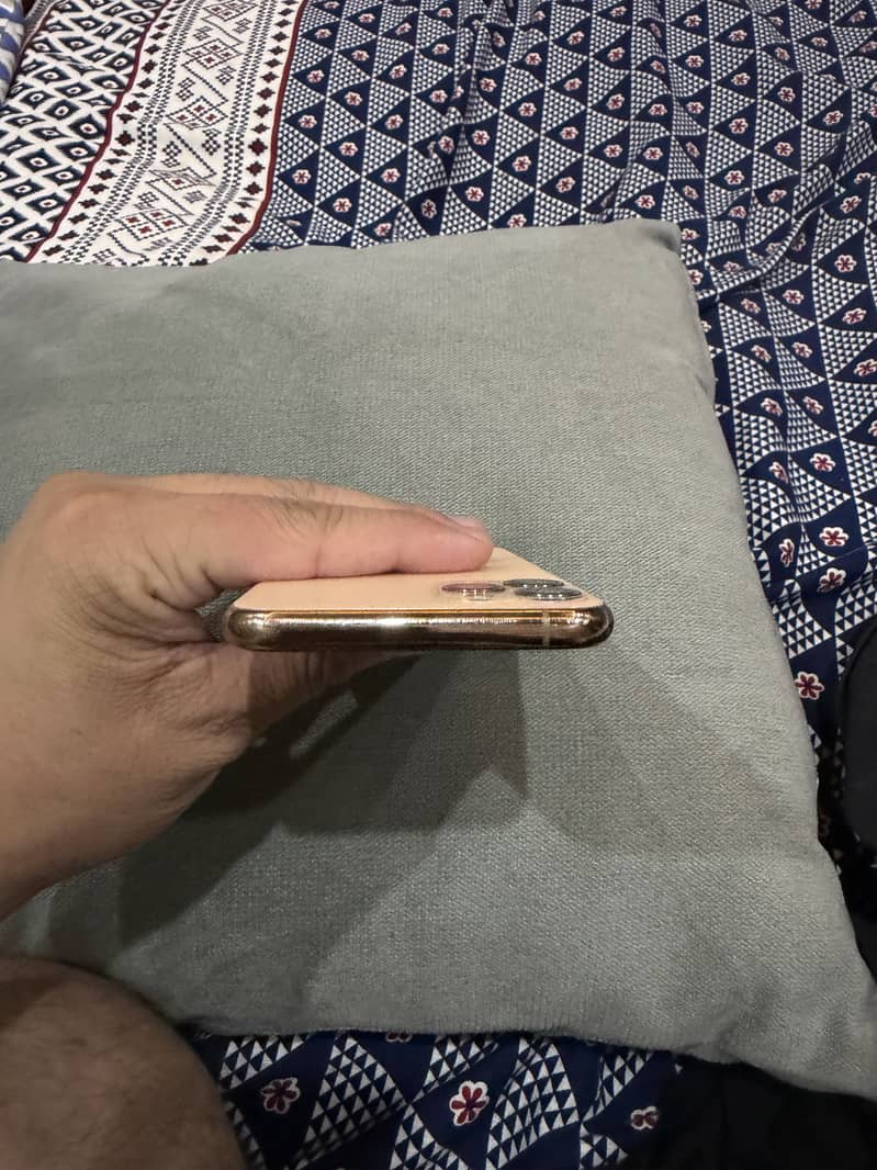 iphone 11 pro 3