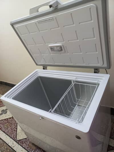 PEL deep freezer single door