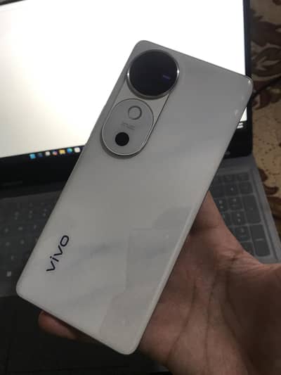 Vivo V40 (12 GB / 256 GB)