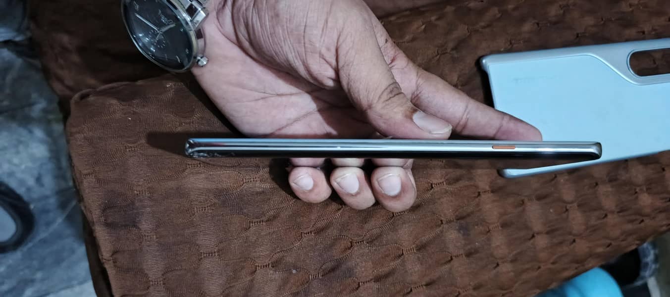 Tecno camon 40 pro 2