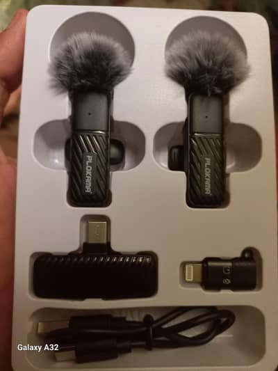 PLOKAMA VM-20 Wireless Mic for YouTube & Vlogging