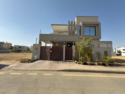 272 Sq Yd Luxury Villa For Sale Precinct 8, Near Grand Jamia Mosque, Bahria Town Karachi A+ Construction | 5 Bedrooms, Drawing, Dining, TV Lounge & American Kitchen 5 Min from Main Gate | Near Park, Mosque, Schools & Commercial.