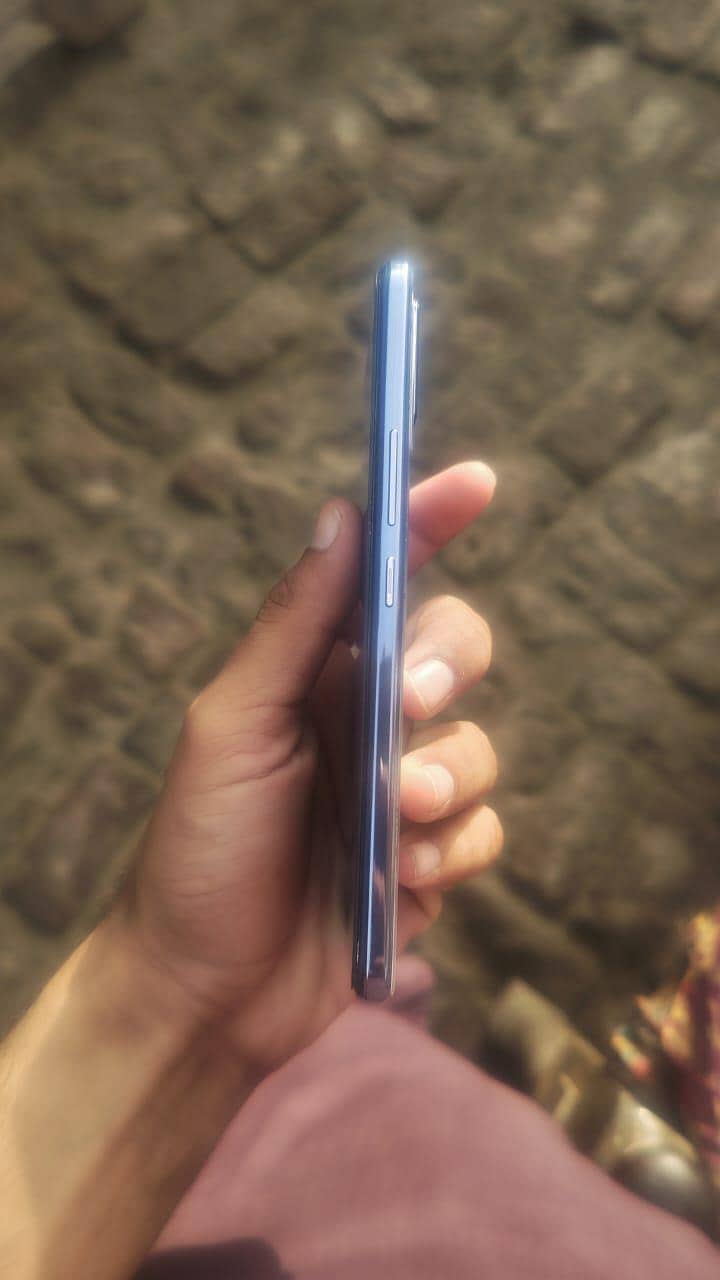 vivo v21 4