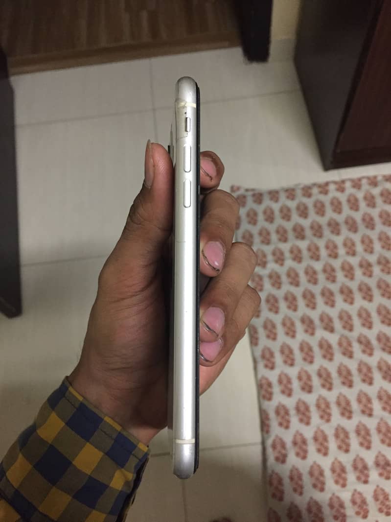 Iphone 11 4