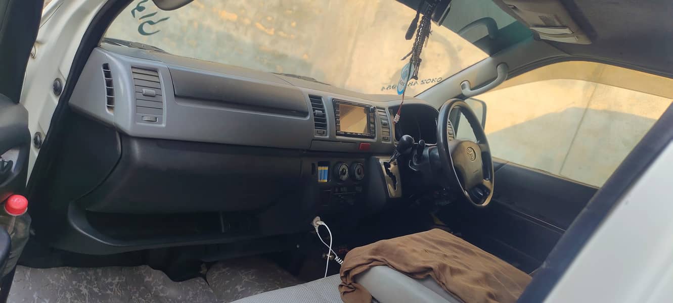 hiace 6
